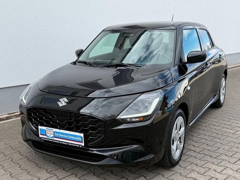 Gebraucht Suzuki Swift Comfort 83 PS (61 kW) 2025 Schwarz Kleinwagen
