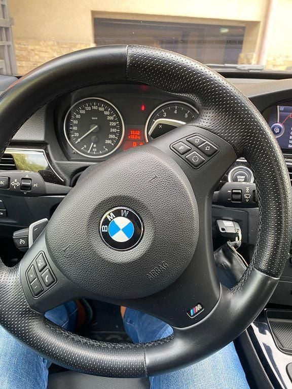 Gebraucht BMW 335 Sport Line 306 PS (225 kW) 2010 Schwarz Limousine