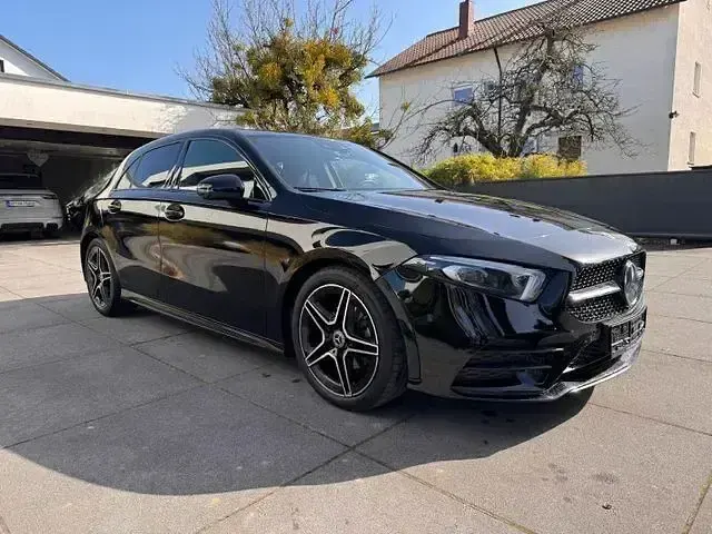 Gebraucht Mercedes A180 AMG 136 PS (100 kW) 2021 Nachtschwarz Limousine