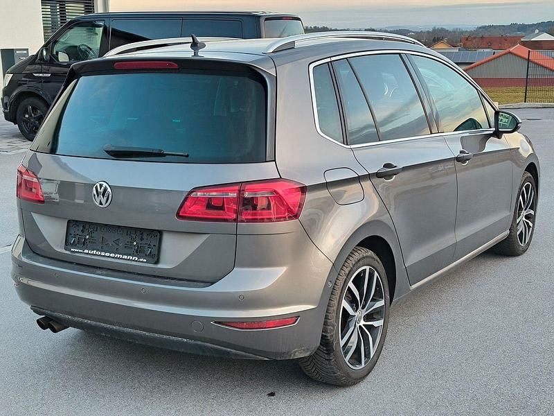 Gebraucht VW Golf VII Highline 125 PS (91 kW) 2015 Grau Kombi