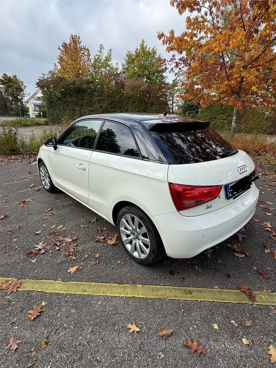 Gebraucht Audi A1 Ambition 122 PS (89 kW) 2011 Weiß Kleinwagen