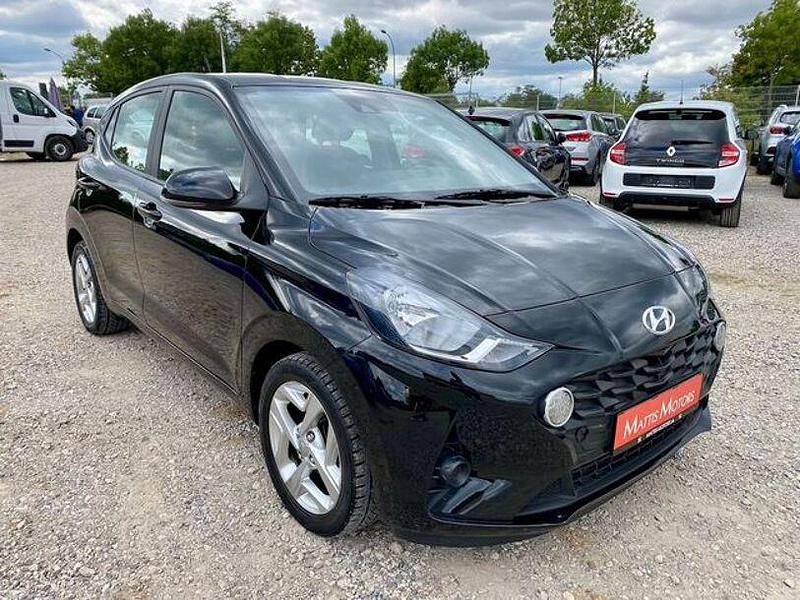 Phantom black mineraleffekt Gebraucht 2023 Hyundai i10 Trend Kleinwagen | 14.400 € (Fairer Preis) - Bild 1/4