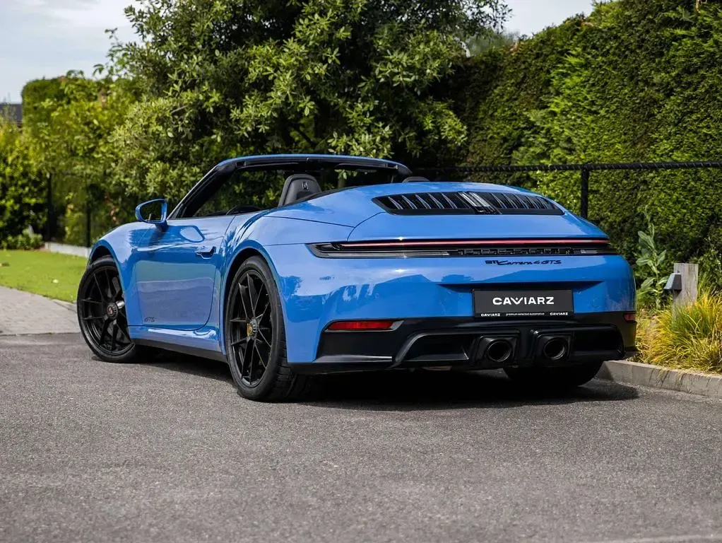 Gebraucht Porsche 992 541 PS (397 kW) 2024 Blau Cabrio
