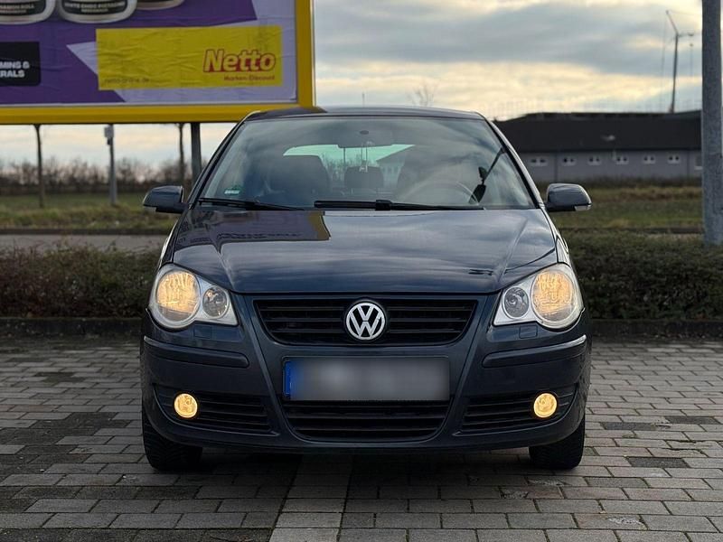 Blau Gebraucht 2008 VW Polo Trendline Limousine | 2.800 € (Fairer Preis) - Bild 1/4