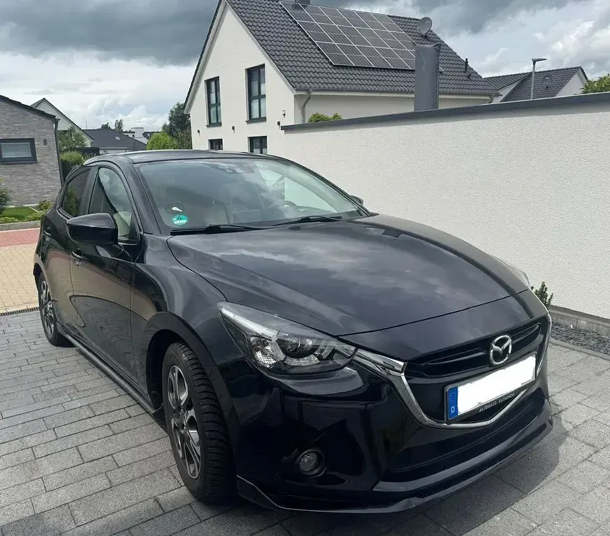 Gebraucht Mazda 2 Edition 116 PS (85 kW) 2015 Schwarz Kleinwagen