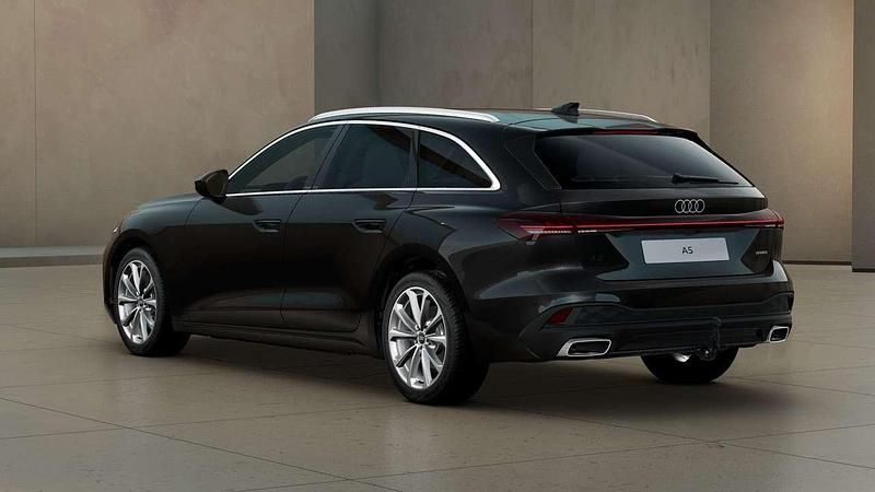 Gebraucht Audi A5 Ambiente 204 PS (150 kW) 2025 Schwarz Kombi