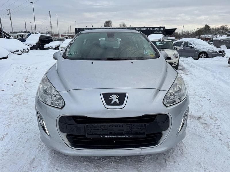 Gebraucht Peugeot 308 Active 120 PS (88 kW) 2011 Grau Limousine