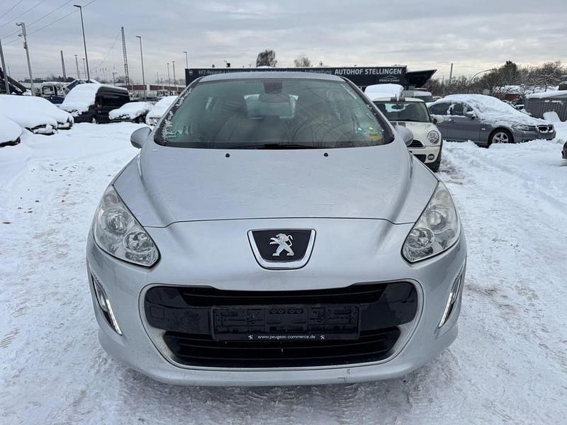 Gebraucht Peugeot 308 Active 120 PS (88 kW) 2011 Grau Limousine