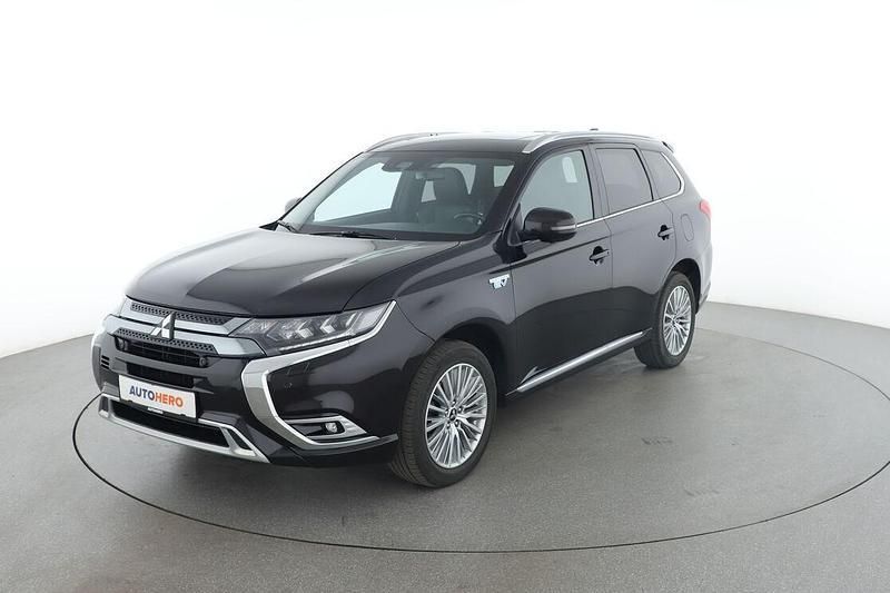 Schwarz Gebraucht 2019 Mitsubishi Outlander Top SUV | 18.900 € - Bild 1/3