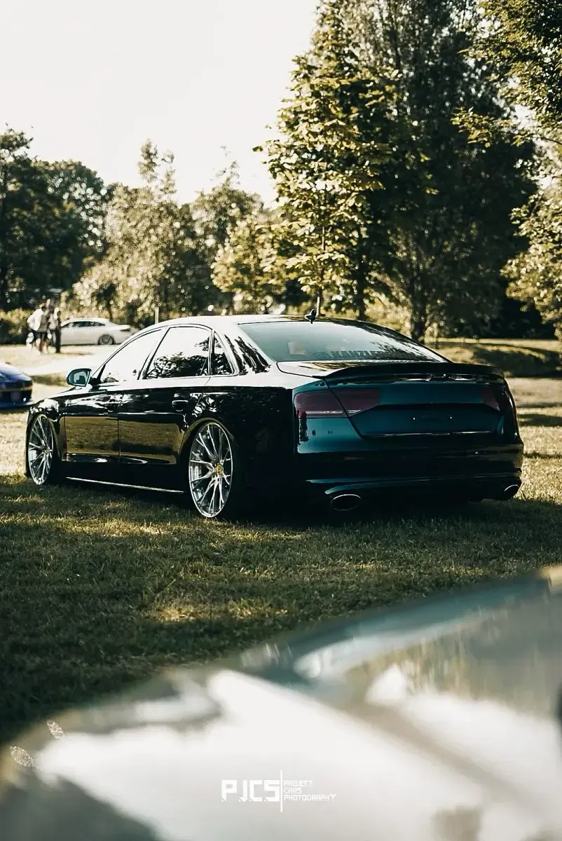 Gebraucht Audi A8L 370 PS (272 kW) 2012 Blau Limousine