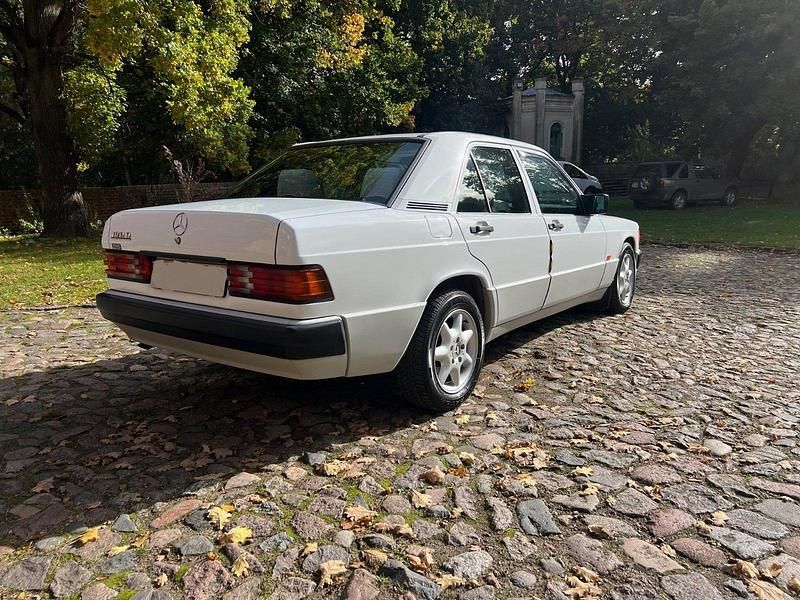 Gebraucht Mercedes 190 1992 Weiß Limousine
