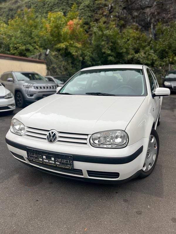 Weiß Gebraucht 2000 VW Golf IV Kleinwagen | 3.490 € (Teuer) - Bild 1/4