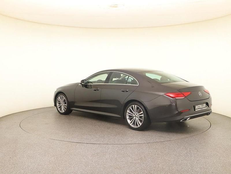 Gebraucht Mercedes CLS220 194 PS (142 kW) 2019 Grau Coupé