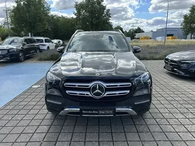 Gebraucht Mercedes GLE300 AMG 272 PS (200 kW) 2023 Metalliclack obsidianschwarz SUV