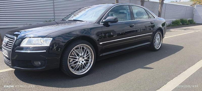 Schwarz Gebraucht 2006 Audi A8 Comfort Limousine | 5.700 € (Fairer Preis) - Bild 1/4