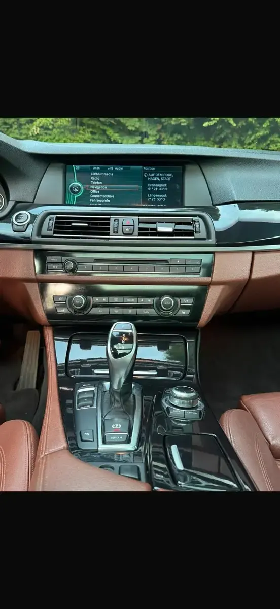 Gebraucht BMW 525 204 PS (150 kW) 2011 Schwarz Limousine