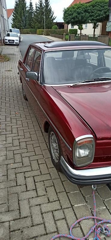 Gebraucht Mercedes W115 1974 Rot Limousine