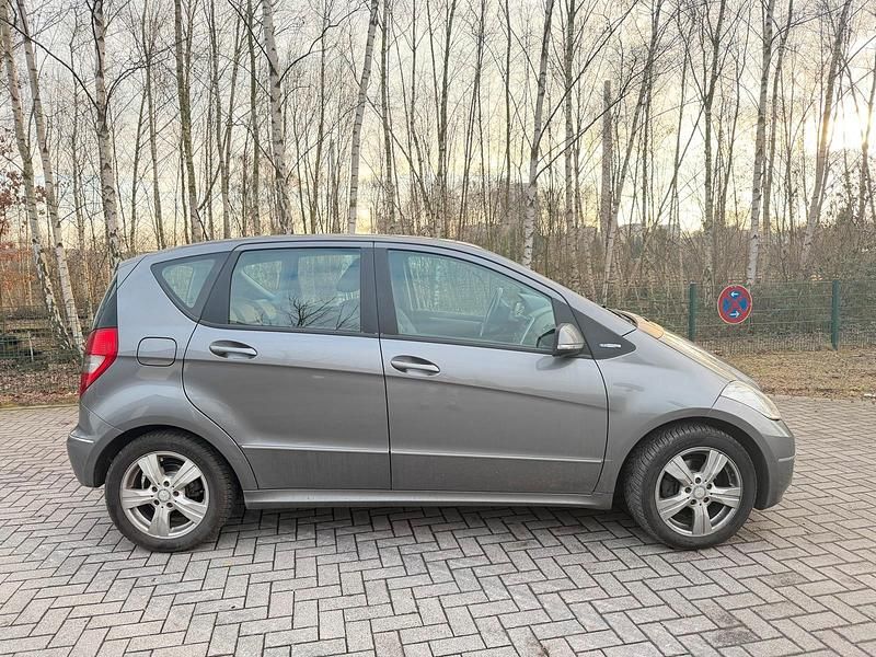 Gebraucht Mercedes A160 95 PS (69 kW) 2010 Grau Kombi
