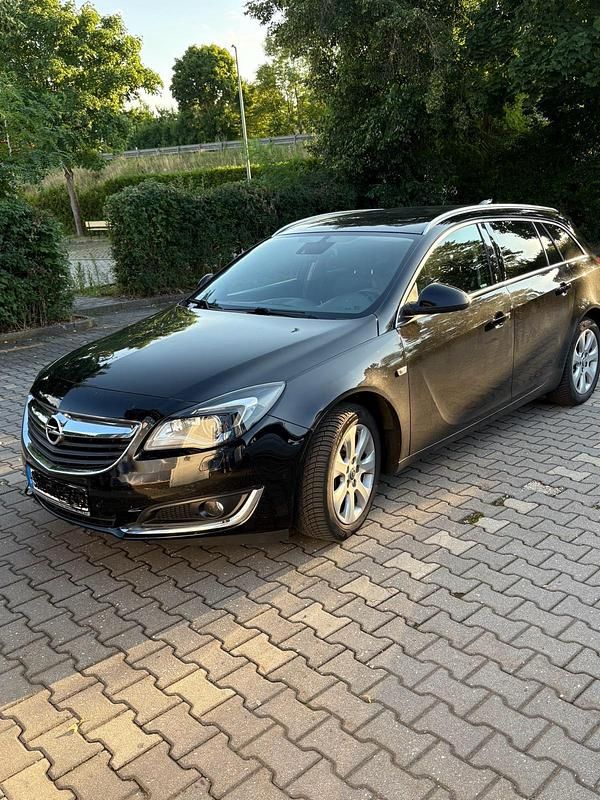 Schwarz Gebraucht 2016 Opel Insignia Kombi | 8.500 € (Fairer Preis) - Bild 1/4