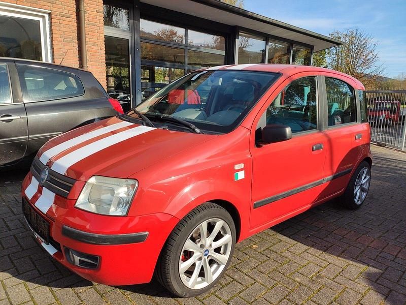 Rot Gebraucht 2006 Fiat Panda Dynamic Kleinwagen | 2.000 € (Fairer Preis) - Bild 1/4