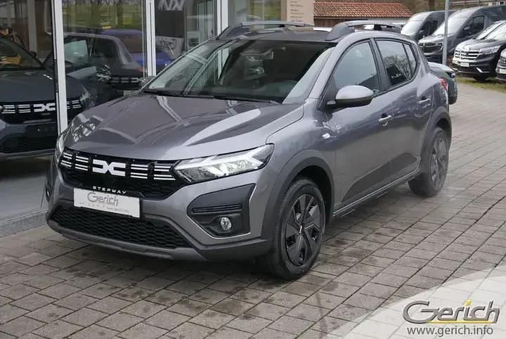 Dolomitgrau metallic Neu 2025 Dacia Sandero Expression Kleinwagen | 19.205 € (Etwas zu teuer) - Bild 1/4