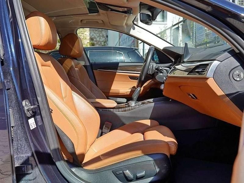 Gebraucht BMW 530 Sport Line 252 PS (185 kW) 2018 Blau Limousine