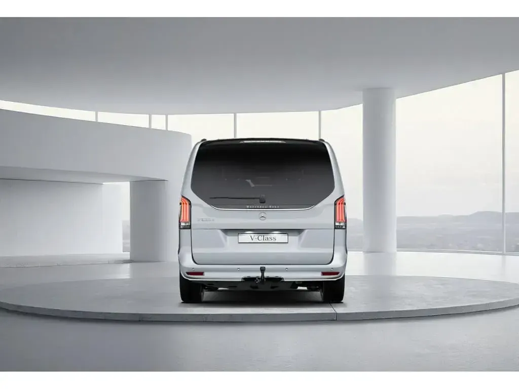 Gebraucht Mercedes V300 Avantgarde 237 PS (174 kW) 2025 Hightechsilber metallic Van / Kleinbus