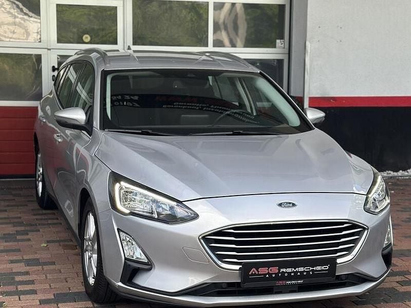 Gebraucht Ford Focus Cool & Connect 120 PS (88 kW) 2020 Silber Limousine