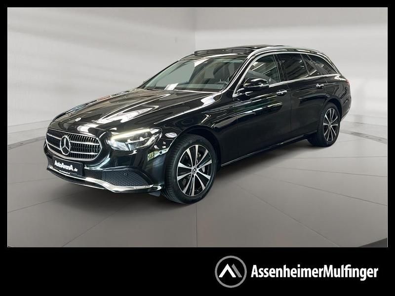 Schwarz Gebraucht 2022 Mercedes E300 Avantgarde Limousine | 37.829 € (Teuer) - Bild 1/4