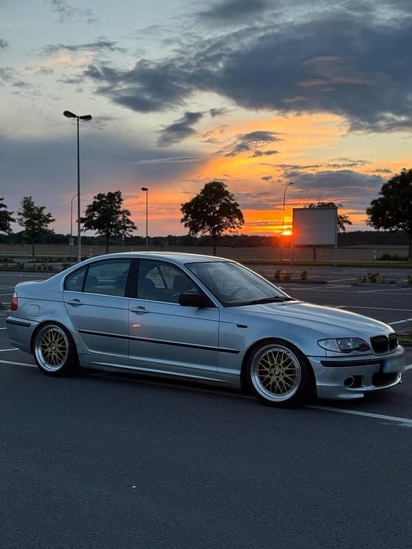 Gebraucht BMW 330 231 PS (169 kW) 2003 Silber Limousine