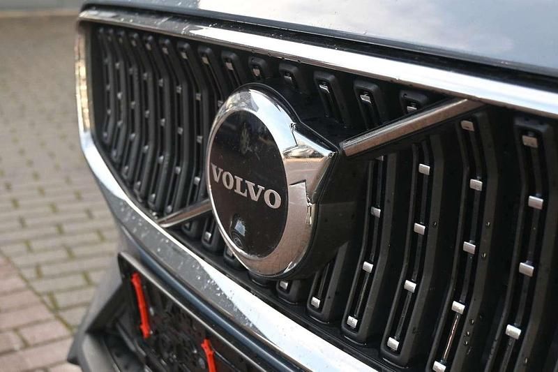 Gebraucht Volvo V60 Plus 197 PS (144 kW) 2023 Grau Kombi