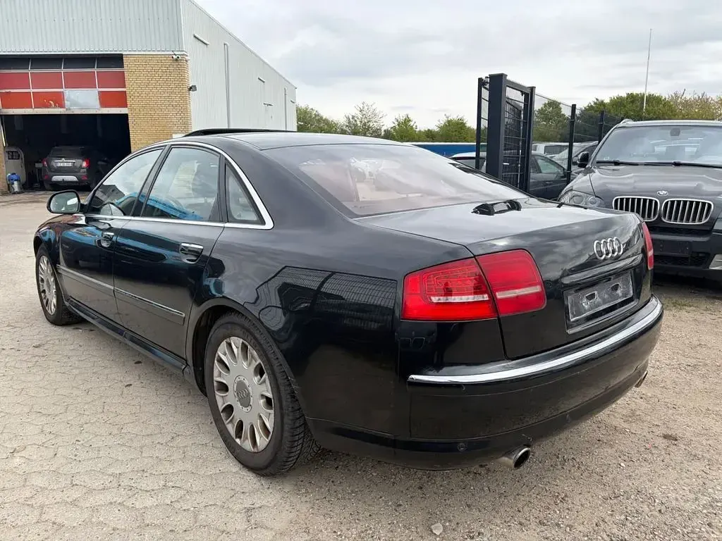 Gebraucht Audi A8 334 PS (245 kW) 2002 Schwarz Limousine