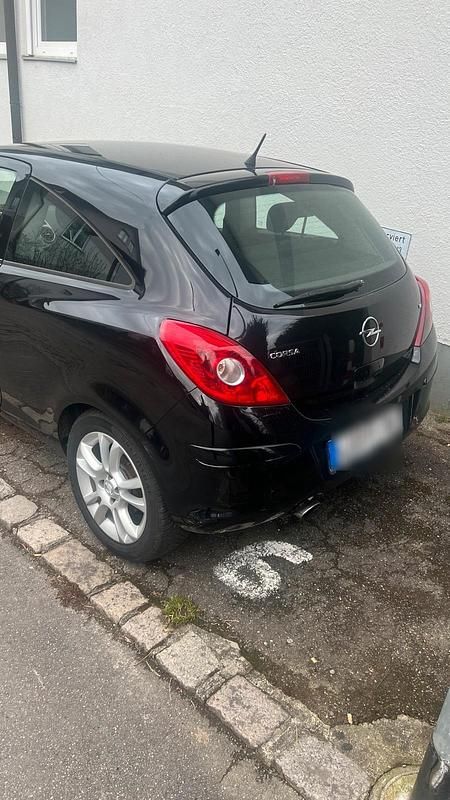 Second-hand Opel Corsa 90 CP (66 kW) 2007 Negru Hatchback