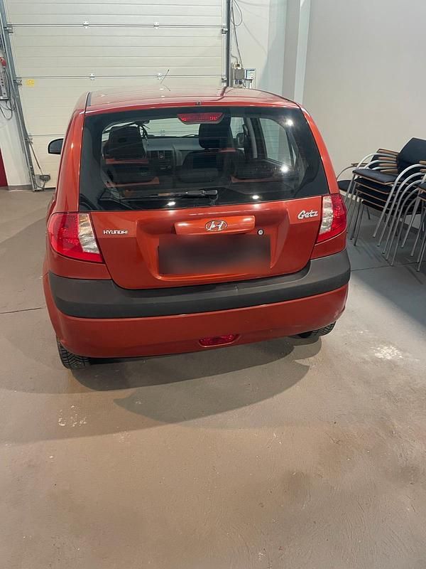 Gebraucht Hyundai Getz 60 PS (44 kW) 2008 Rot Kleinwagen