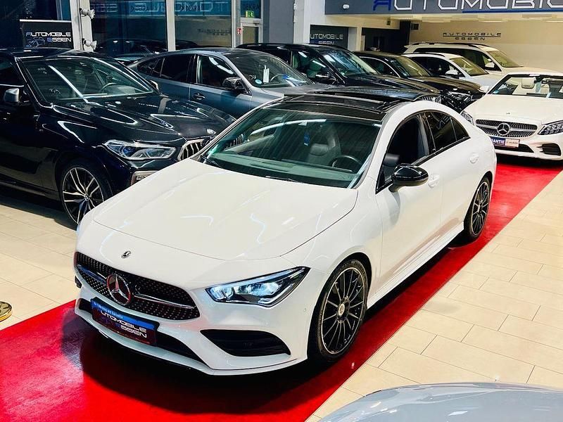 Weiß Gebraucht 2021 Mercedes CLA200 AMG line Limousine | 30.999 € (Etwas zu teuer) - Bild 1/4