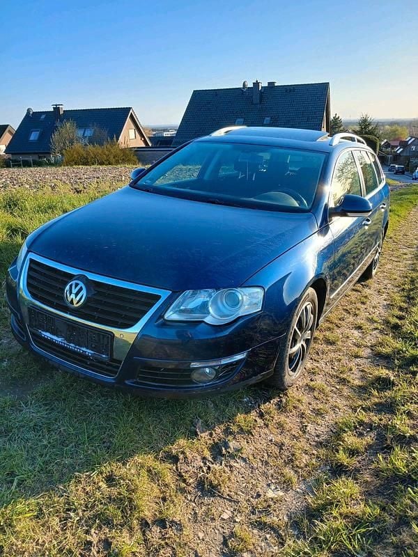 Gebraucht VW Passat 140 PS (102 kW) 2008 Blau Kombi