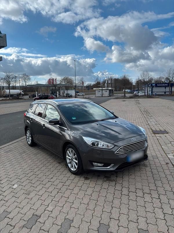 Gebraucht Ford Focus 120 PS (88 kW) 2015 Grau Kombi