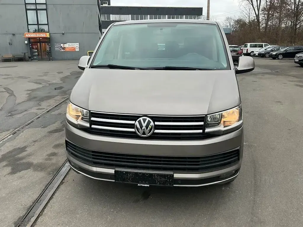 Gebraucht VW Caravelle 150 PS (110 kW) 2016 Beige Van