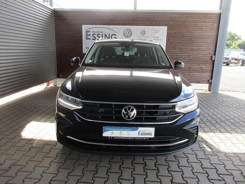 Gebraucht VW Tiguan Active 150 PS (110 kW) 2021 Schwarz SUV