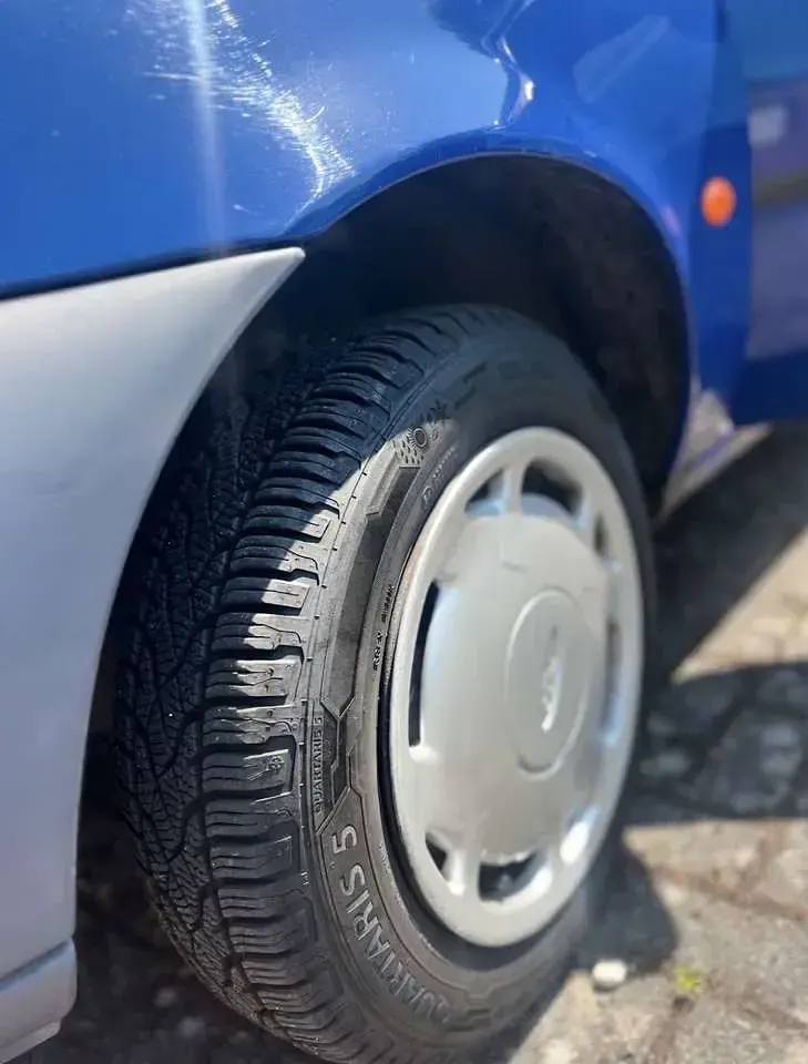 Gebraucht Ford Fiesta 54 PS (39 kW) 1998 Blau Kleinwagen