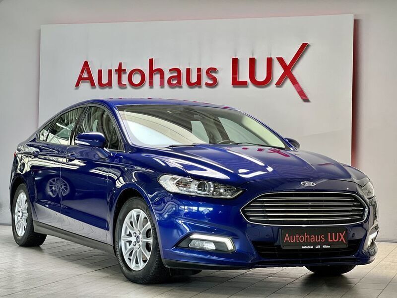 Blau Gebraucht 2017 Ford Mondeo Limousine | 10.990 € (Fairer Preis) - Bild 1/4
