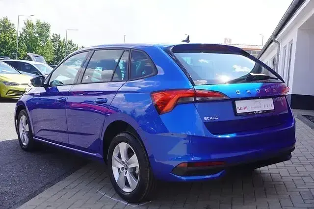 Neu Skoda Scala 116 PS (85 kW) 2026 Raceblaumet. Kleinwagen