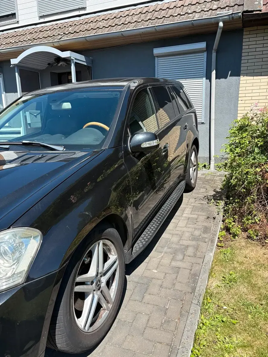 Gebraucht Mercedes GL550 387 PS (284 kW) 2009 Schwarz SUV