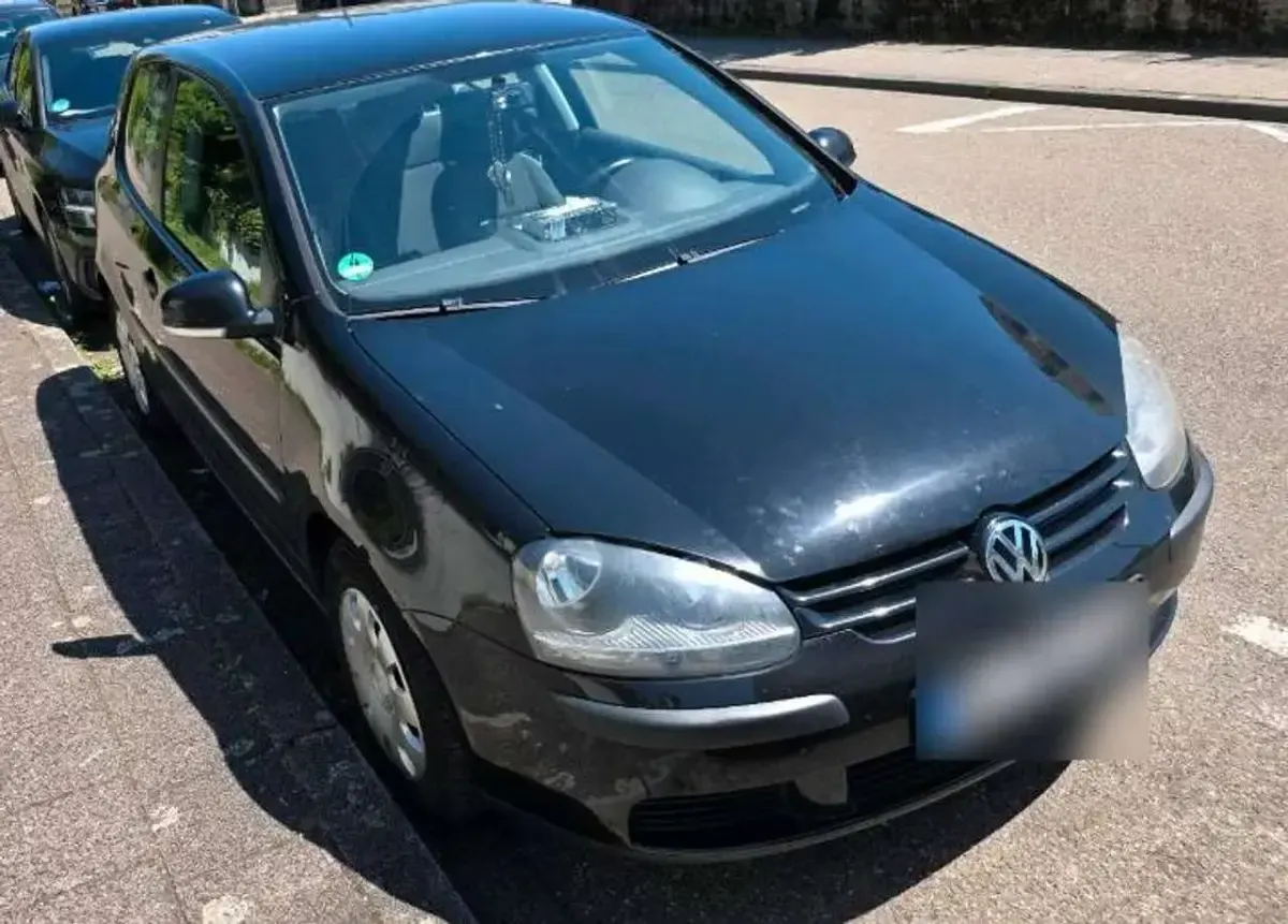 Gebraucht VW Golf VII Sportline 75 PS (55 kW) 2014 Schwarz Limousine