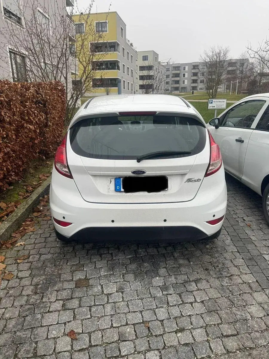 Gebraucht Ford Fiesta SYNC Edition 80 PS (58 kW) 2013 Weiß Kleinwagen