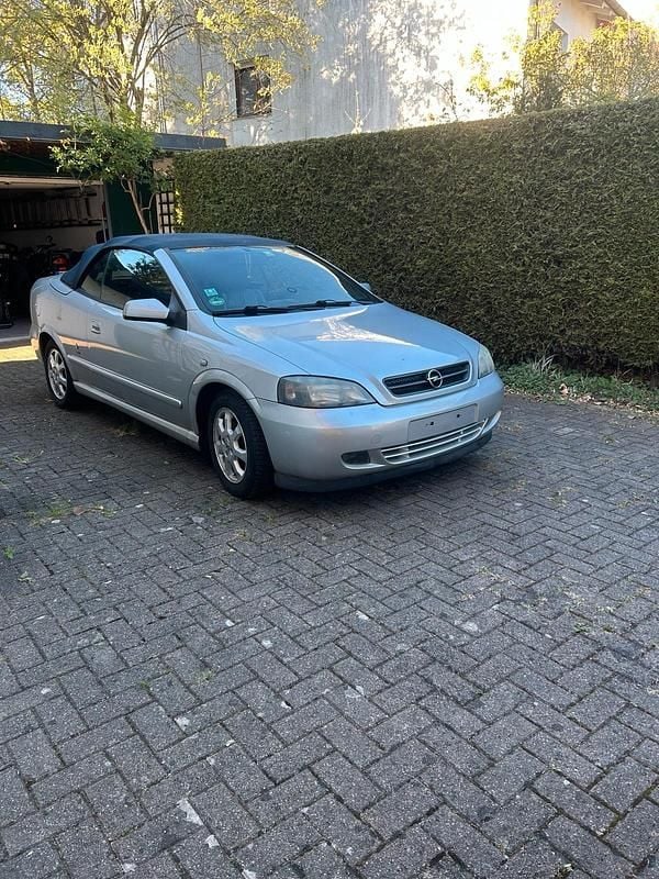 Usata Opel Astra 100 CV (73 kW) 2001 Grigio Cabrio