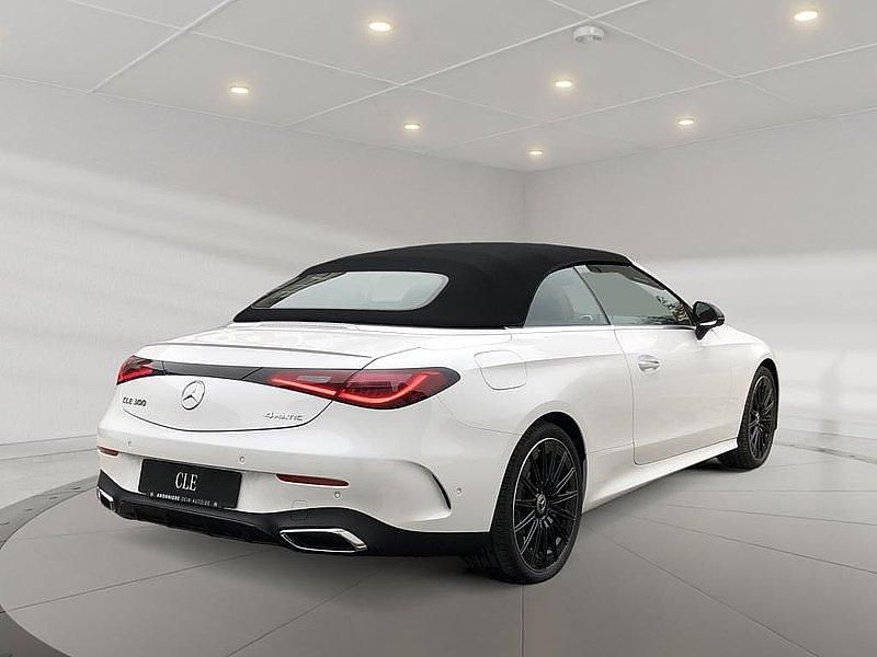 Gebraucht Mercedes CLE300 258 PS (189 kW) 2024 Weiss manufaktur lack manufaktur opalithweiss bright Cabrio
