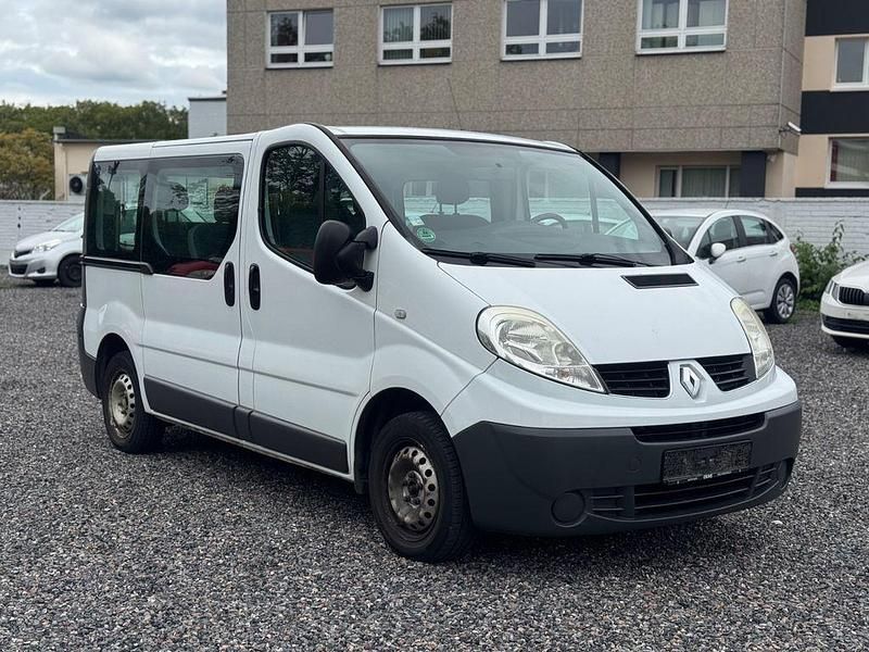 Weiß Gebraucht 2011 Renault Trafic Van | 8.999 € (Fairer Preis) - Bild 1/4