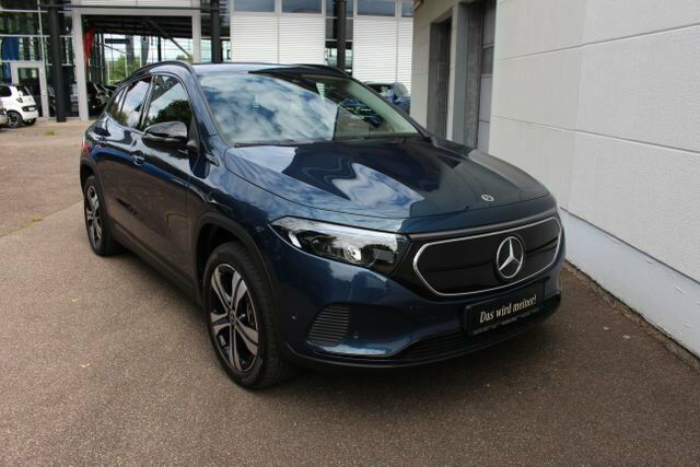 Gebraucht Mercedes EQA250 Progressive 139 kW (190 PS) 2021 Blau SUV