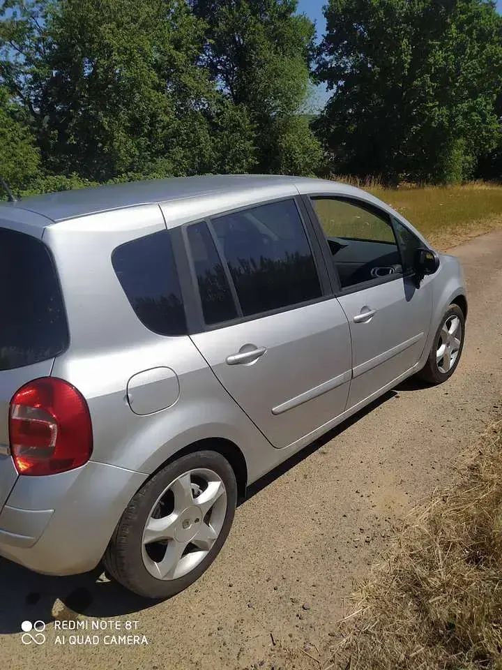 Gebraucht Renault Grand Modus Dynamique 101 PS (74 kW) 2008 Silber Van / Kleinbus